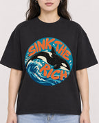 Mockup Boxy Heavyweight Tee Black female close-up 03