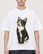 Mockup Boxy Heavyweight Tee White male close-up 01