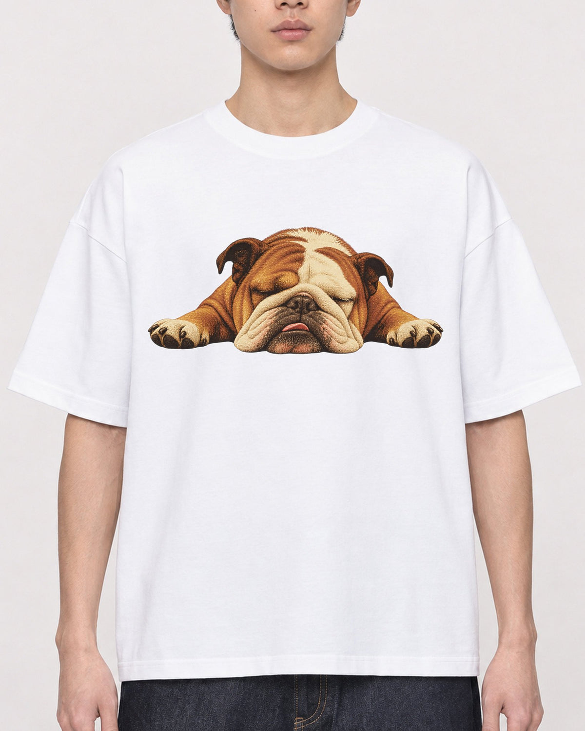 Mockup Boxy Heavyweight Tee White male close-up 01