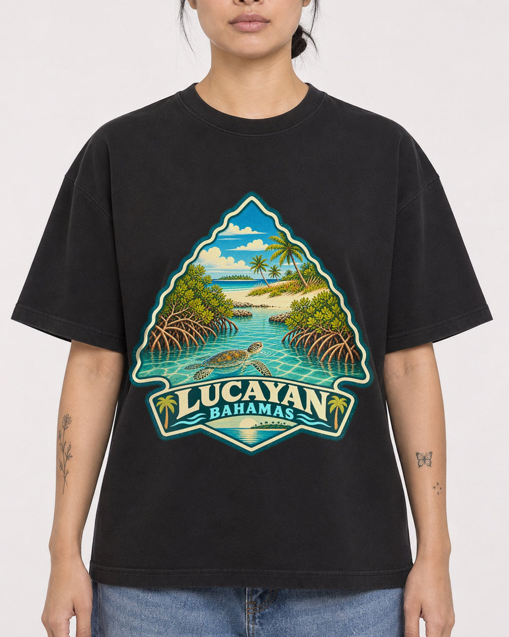 Mockup Boxy Heavyweight Tee Black female close-up 12