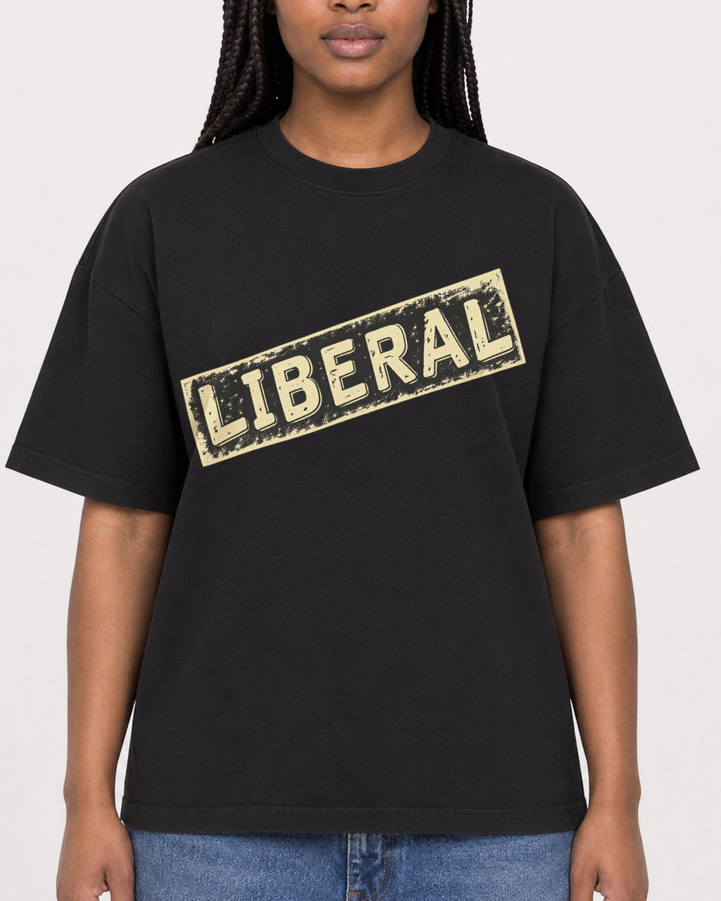Mockup Boxy Heavyweight Tee Black female close-up 04