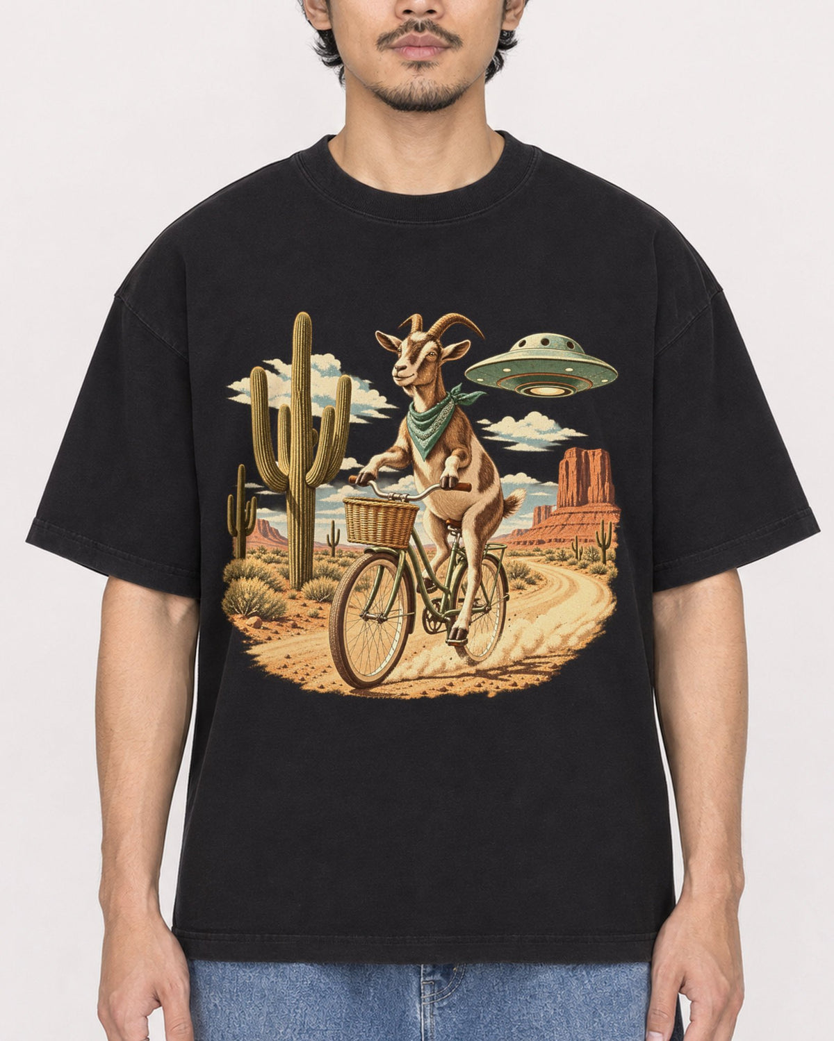 Mockup Boxy Heavyweight Tee Black male close-up 02
