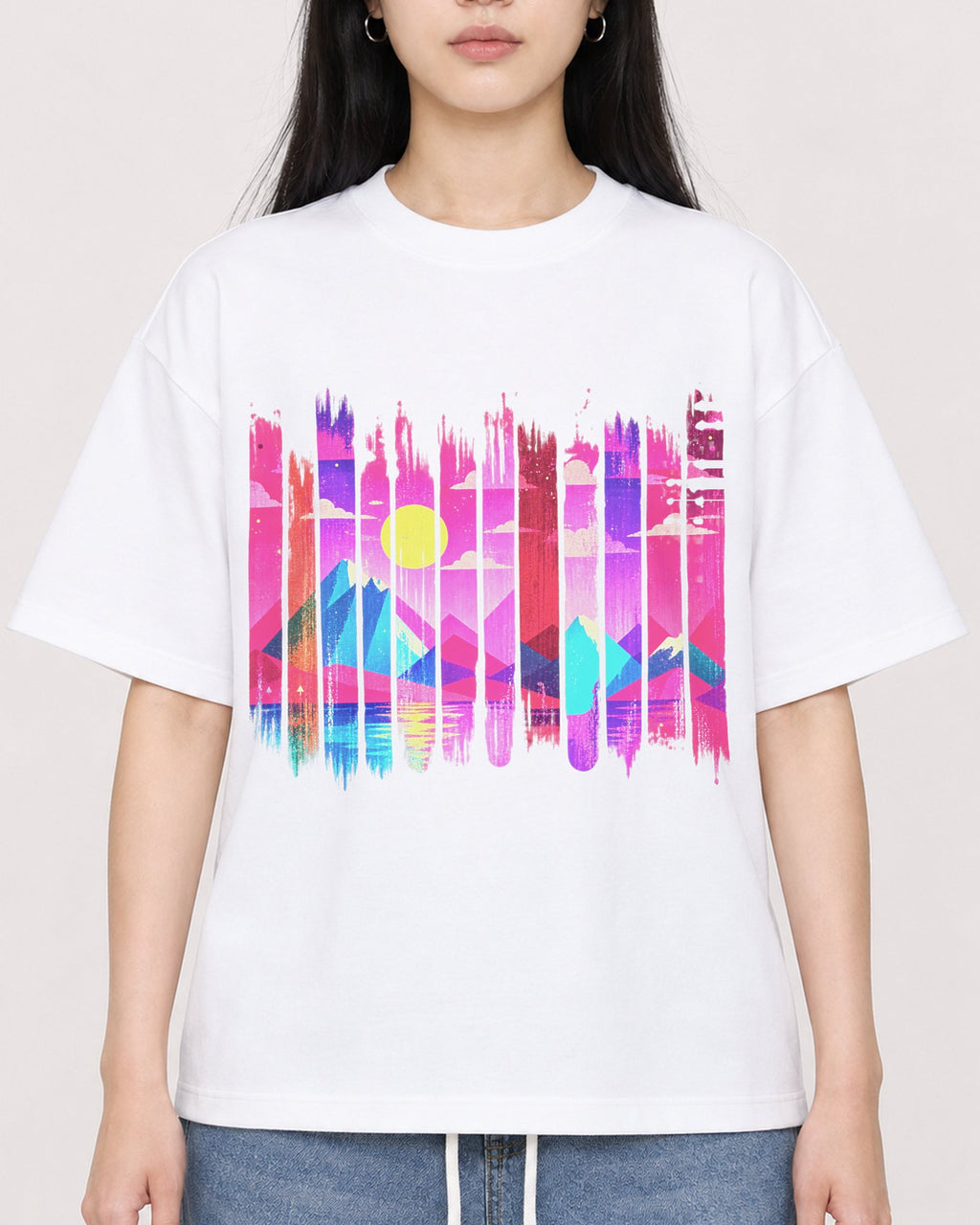 Mockup Boxy Heavyweight Tee White female close-up 01
