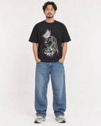Mockup Boxy Heavyweight Tee Black male full-body 02