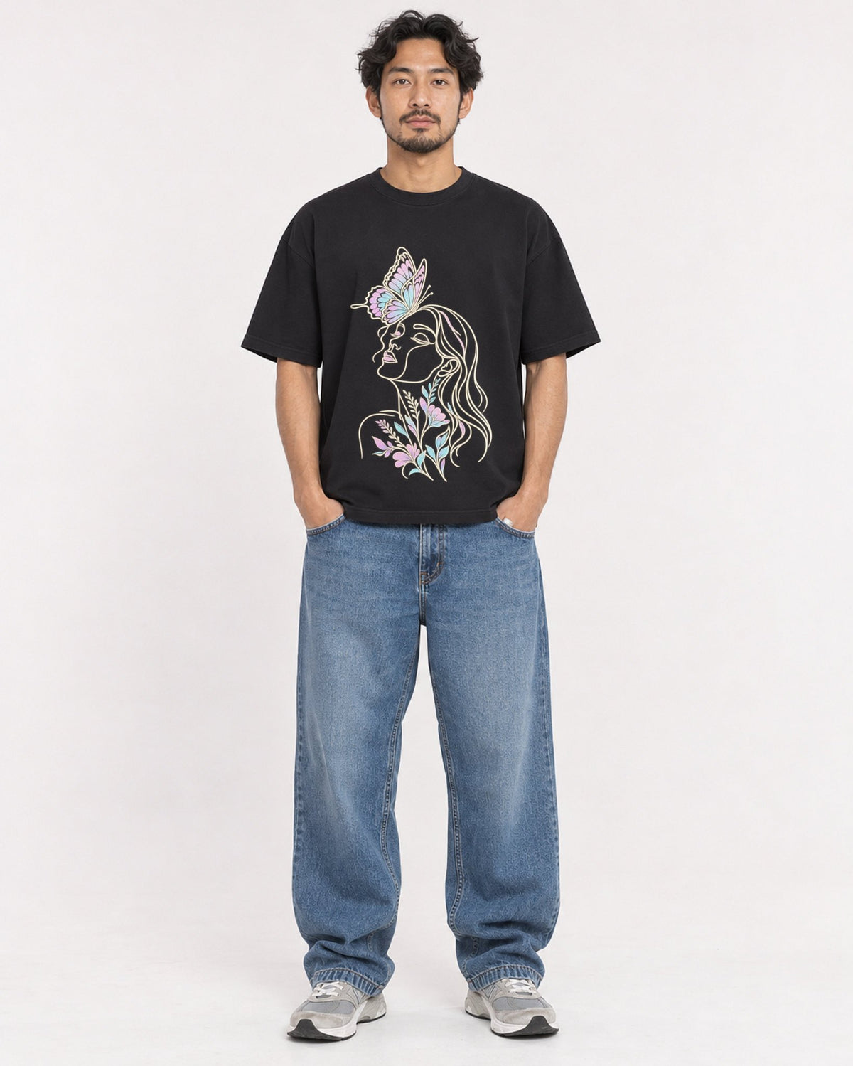 Mockup Boxy Heavyweight Tee Black male full-body 02