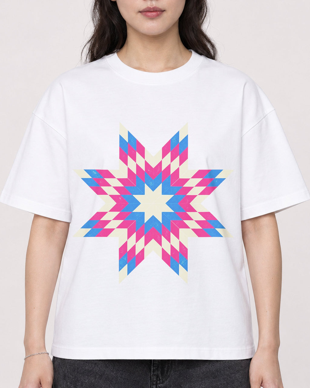 Mockup Boxy Heavyweight Tee White female close-up 03