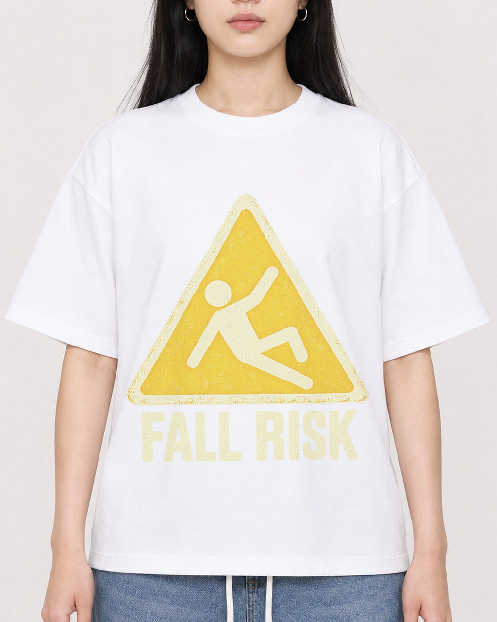 Mockup Boxy Heavyweight Tee White female close-up 01