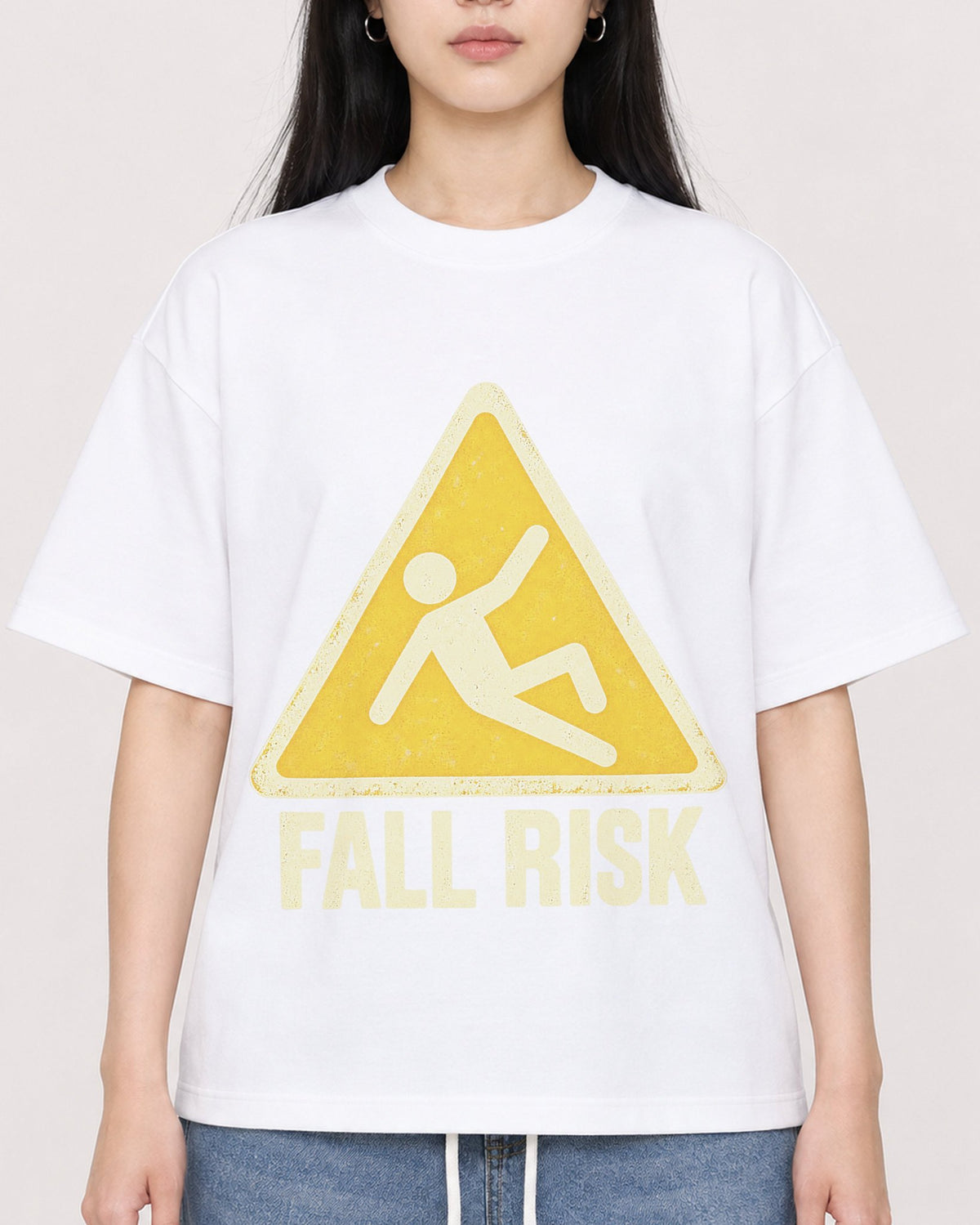 Mockup Boxy Heavyweight Tee White female close-up 01