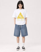Mockup Boxy Heavyweight Tee White female full-body 01