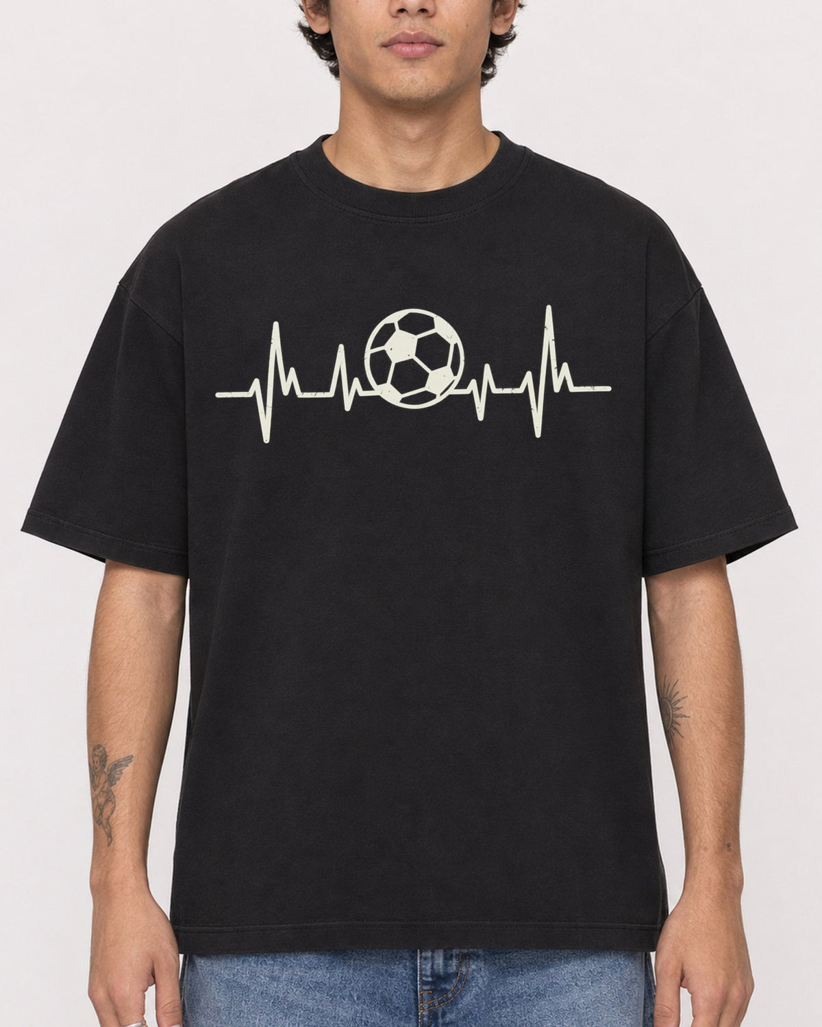 Mockup Boxy Heavyweight Tee Black male close-up 06