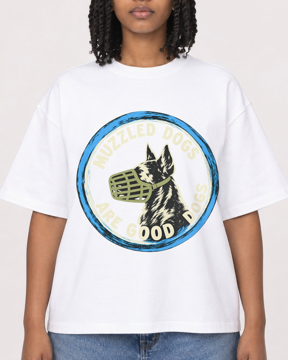 Mockup Boxy Heavyweight Tee White female close-up 15