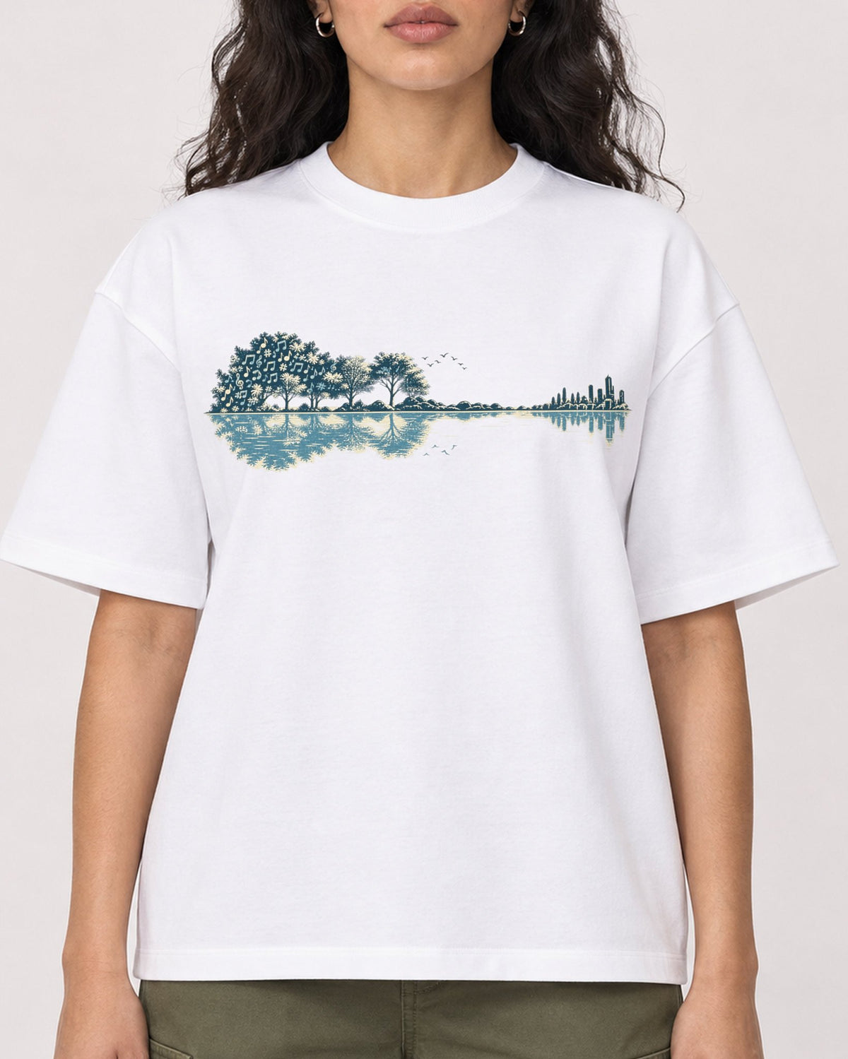 Mockup Boxy Heavyweight Tee White female close-up 07