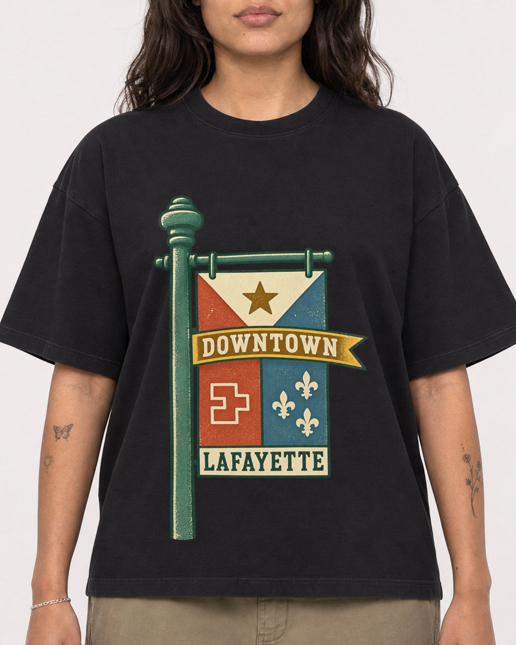 Mockup Boxy Heavyweight Tee Black female close-up 06