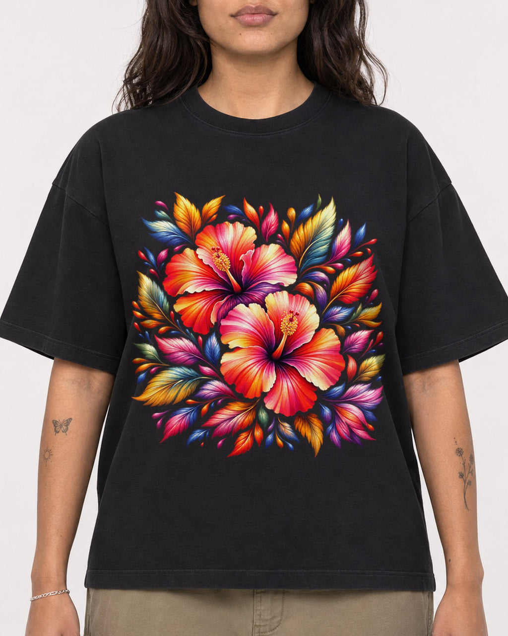Mockup Boxy Heavyweight Tee Black female close-up 06