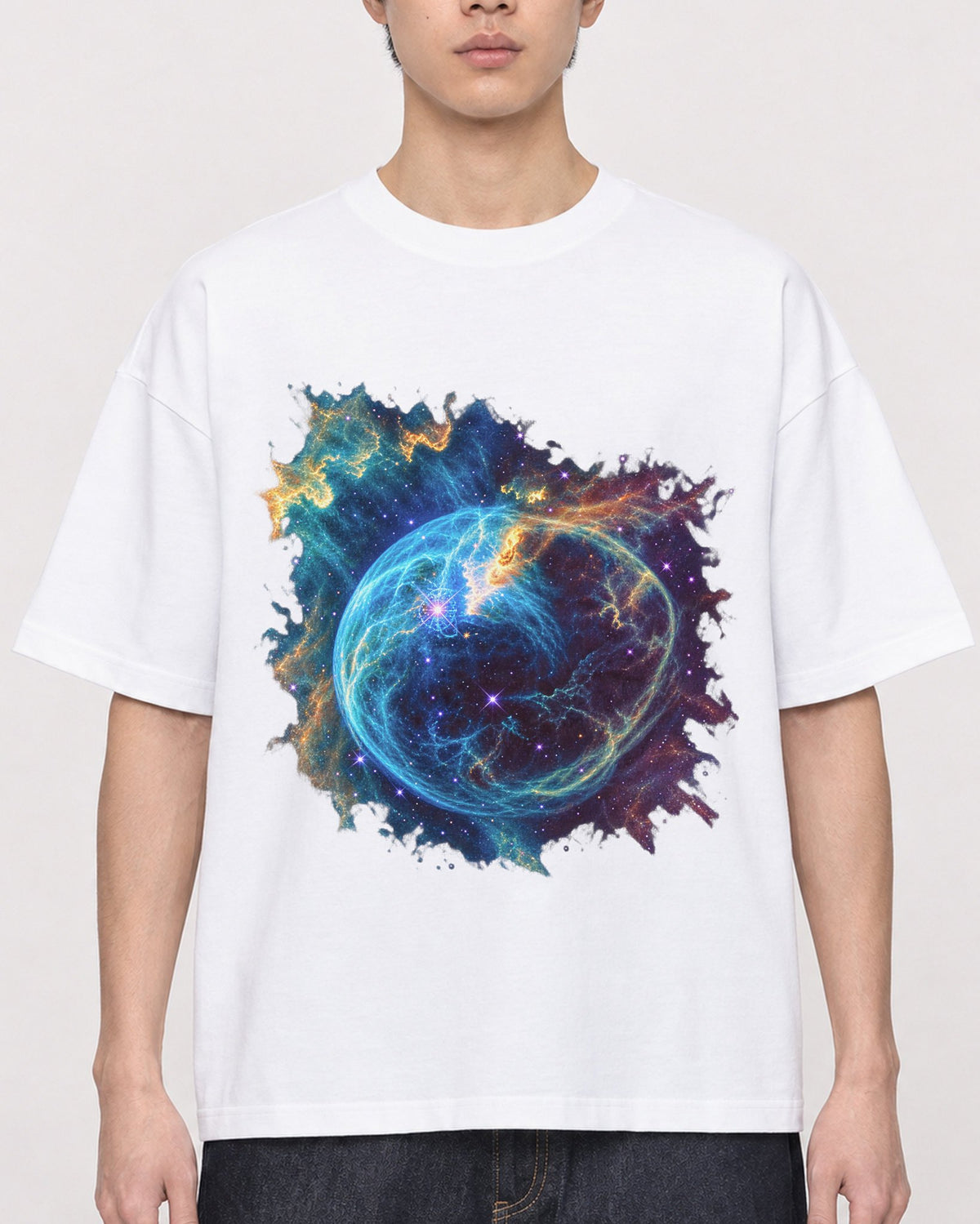 Mockup Boxy Heavyweight Tee White male close-up 01