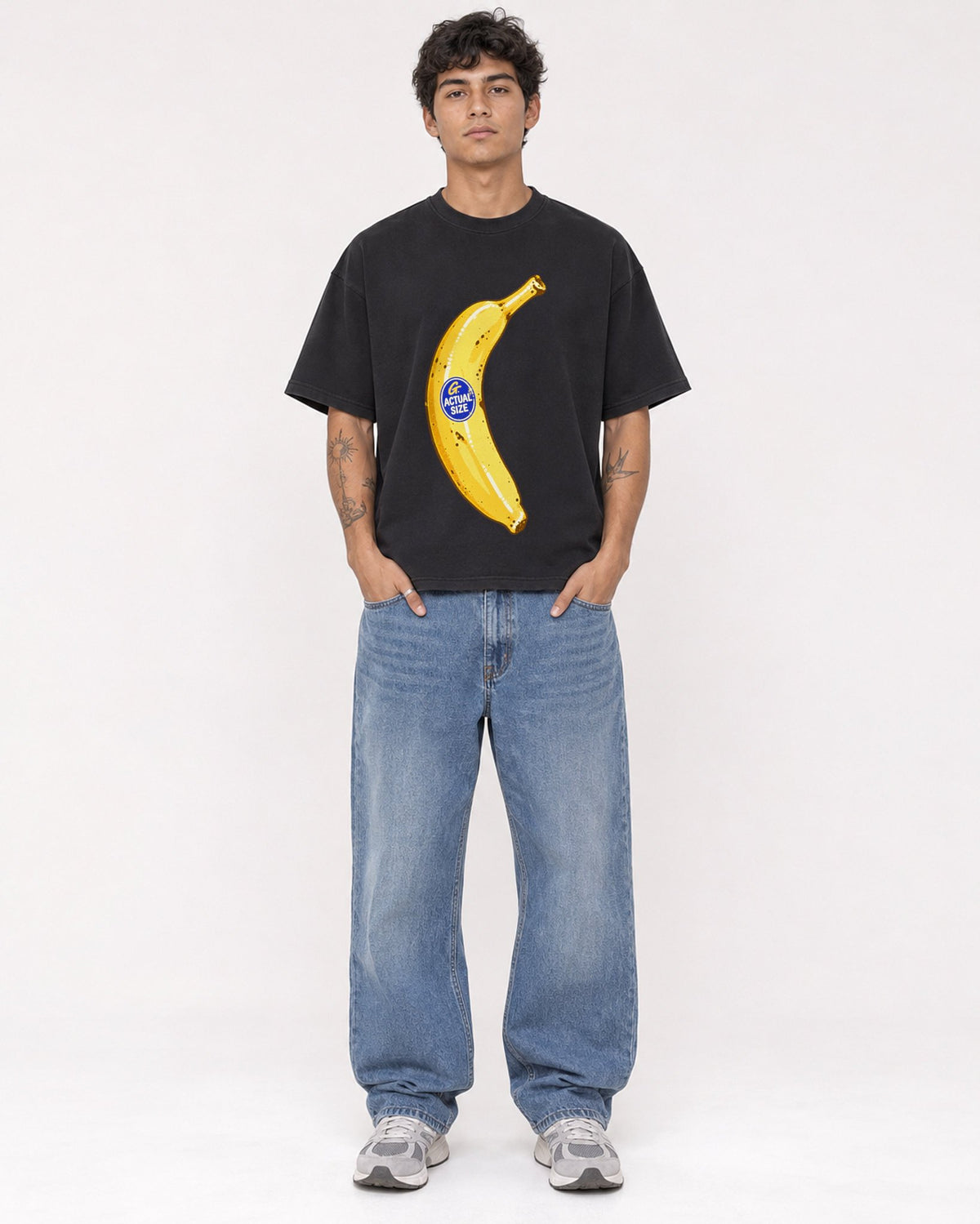 Mockup Boxy Heavyweight Tee Black male full-body 06