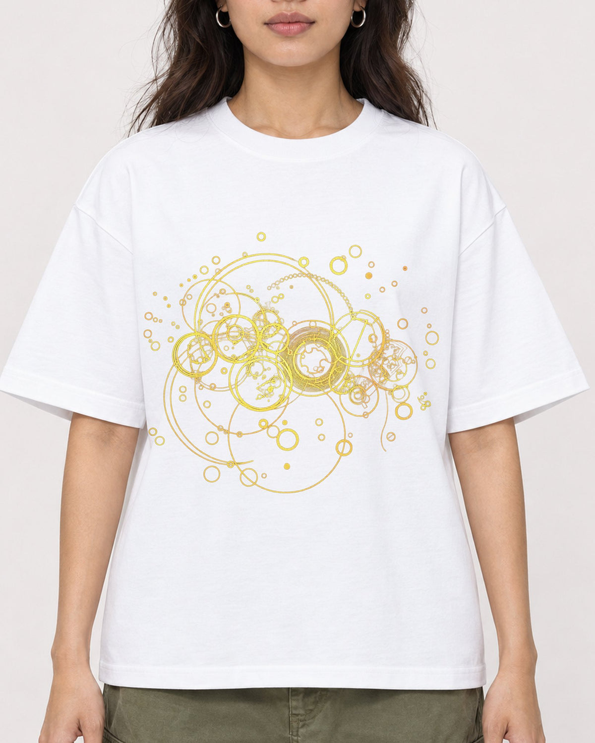 Mockup Boxy Heavyweight Tee White female close-up 02