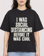 Mockup Boxy Heavyweight Tee Black female close-up 03