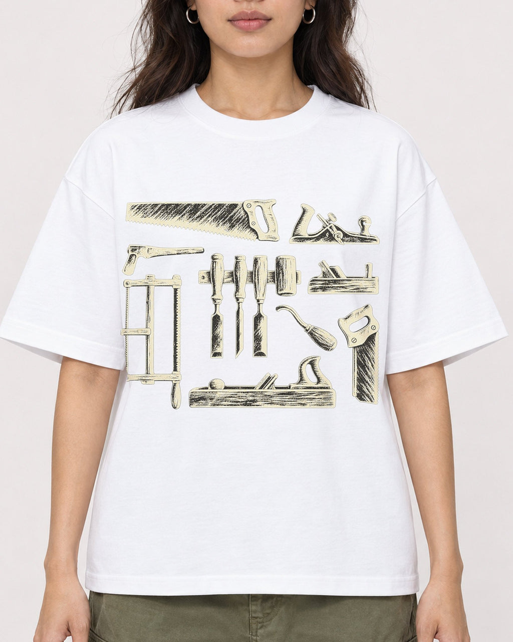 Mockup Boxy Heavyweight Tee White female close-up 02