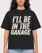 Mockup Boxy Heavyweight Tee Black female close-up 07