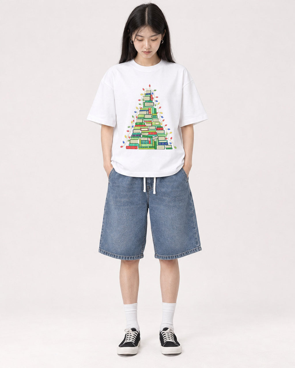 Mockup Boxy Heavyweight Tee White female full-body 01