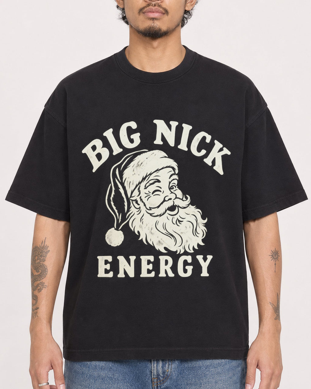 Mockup Boxy Heavyweight Tee Black male close-up 42