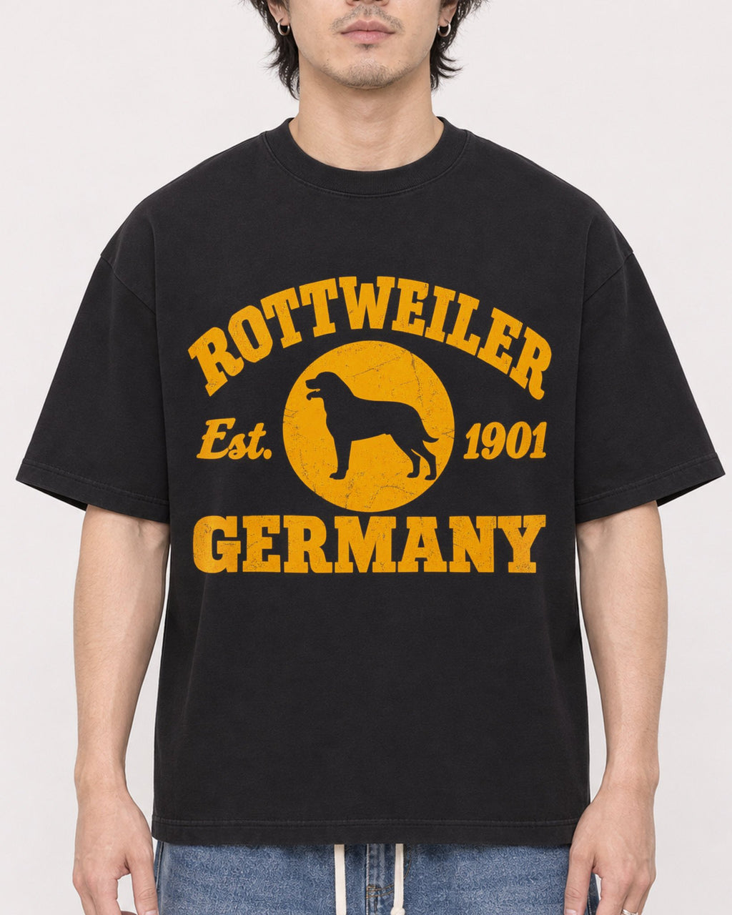 Mockup Boxy Heavyweight Tee Black male close-up 03