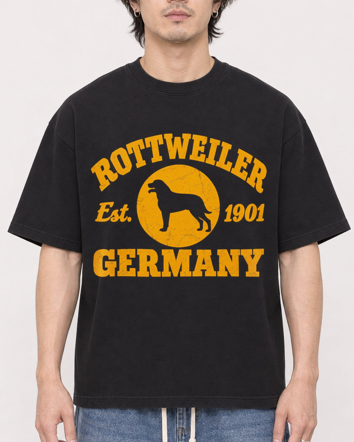 Mockup Boxy Heavyweight Tee Black male close-up 03
