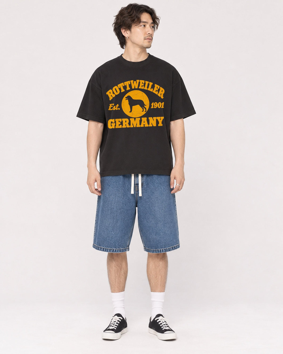 Mockup Boxy Heavyweight Tee Black male full-body 03