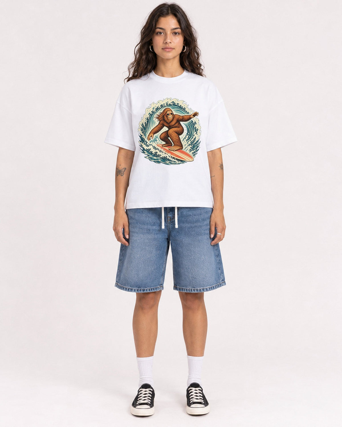 Mockup Boxy Heavyweight Tee White female full-body 06