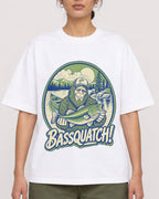 Mockup Boxy Heavyweight Tee White female close-up 17