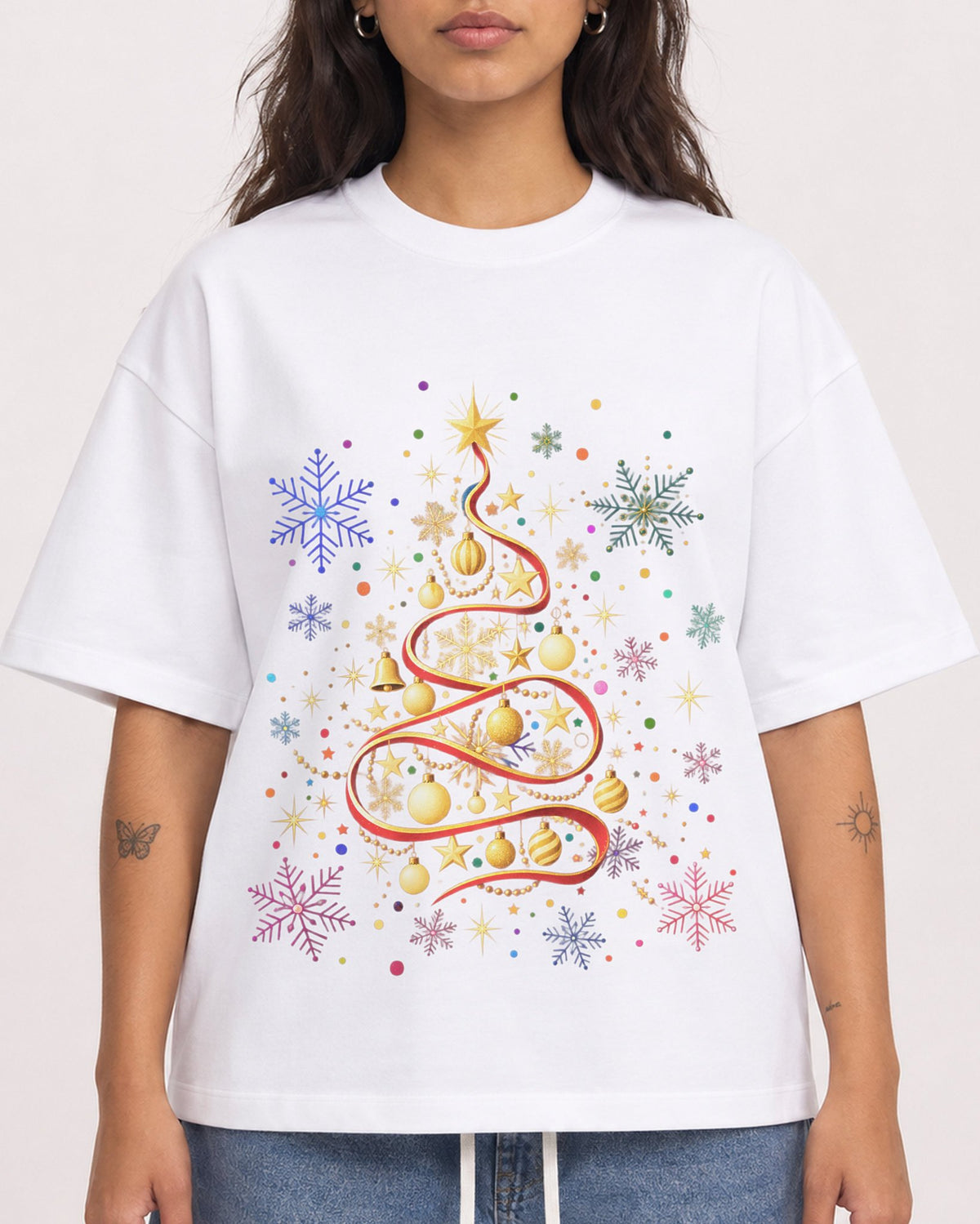 Mockup Boxy Heavyweight Tee White female close-up 06