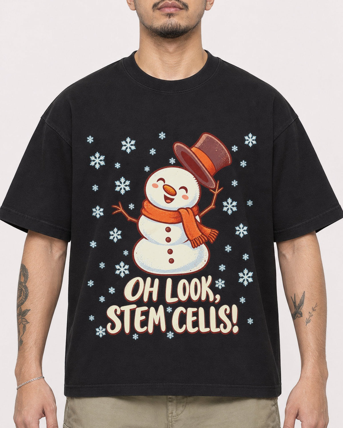 Mockup Boxy Heavyweight Tee Black male close-up 12
