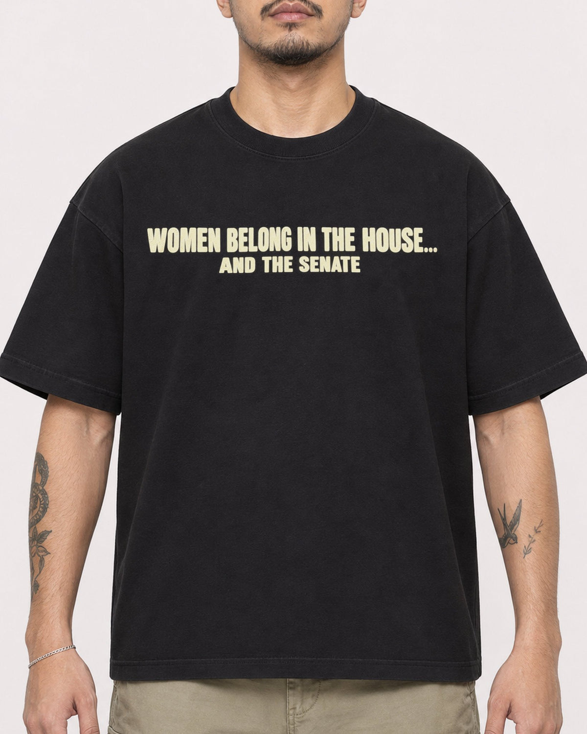 Mockup Boxy Heavyweight Tee Black male close-up 12