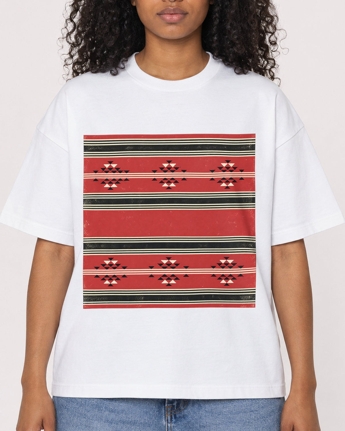 Mockup Boxy Heavyweight Tee White female close-up 05