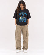 Mockup Boxy Heavyweight Tee Black female full-body 02