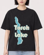 Mockup Boxy Heavyweight Tee Black female close-up 11