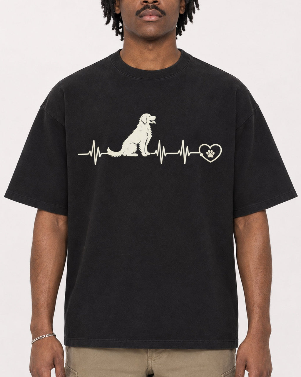 Mockup Boxy Heavyweight Tee Black male close-up 04