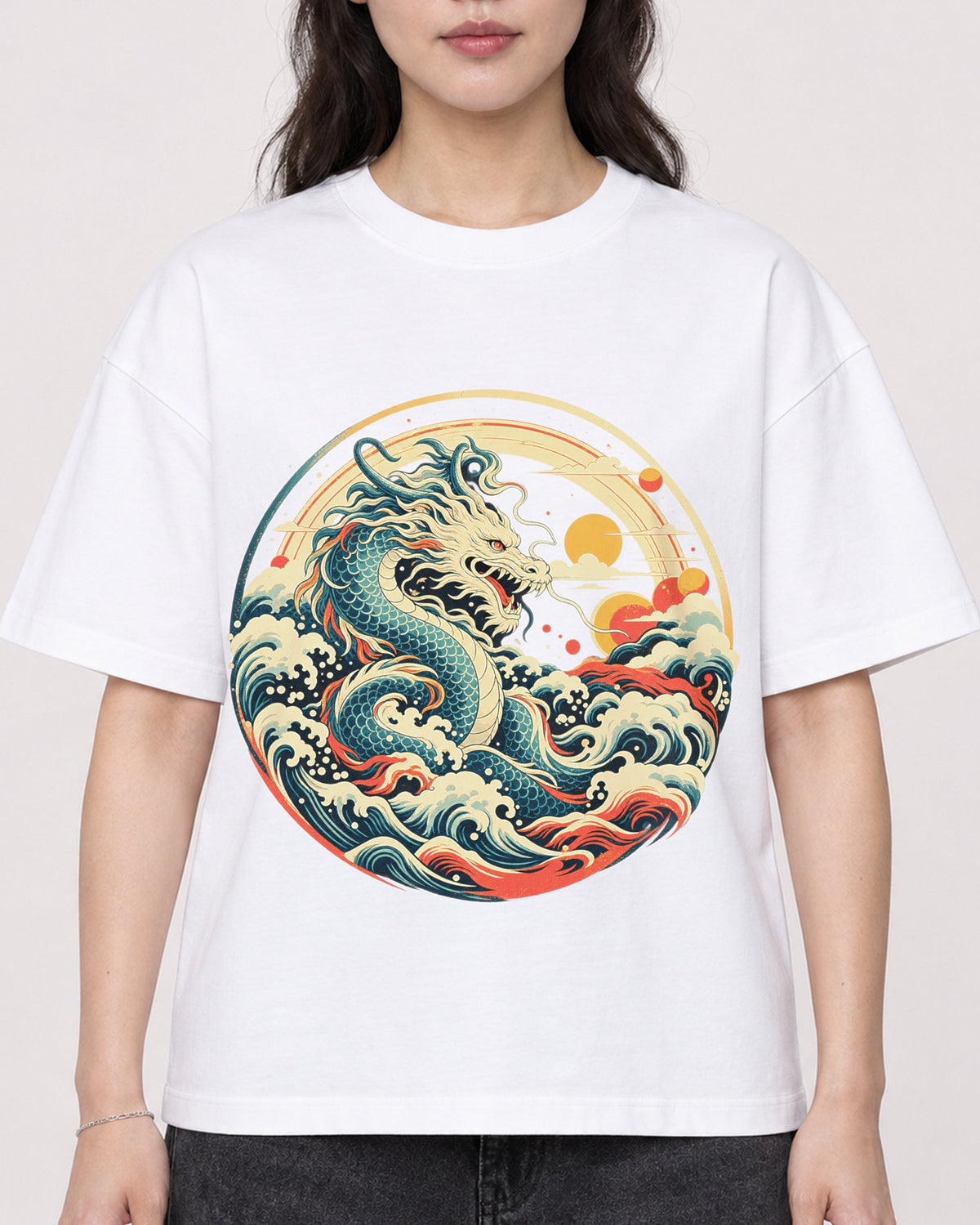 Mockup Boxy Heavyweight Tee White female close-up 03