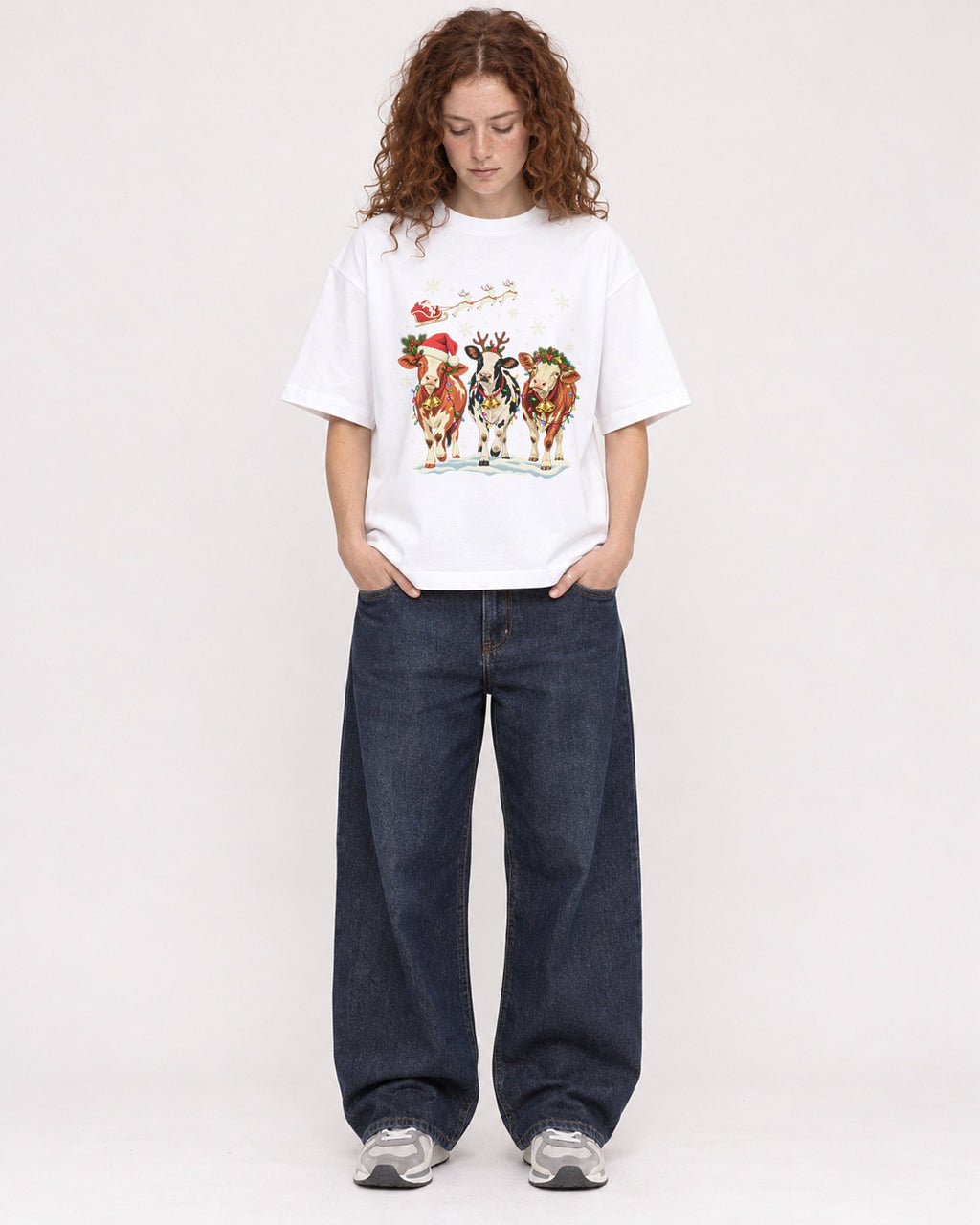 Mockup Boxy Heavyweight Tee White female full-body 09