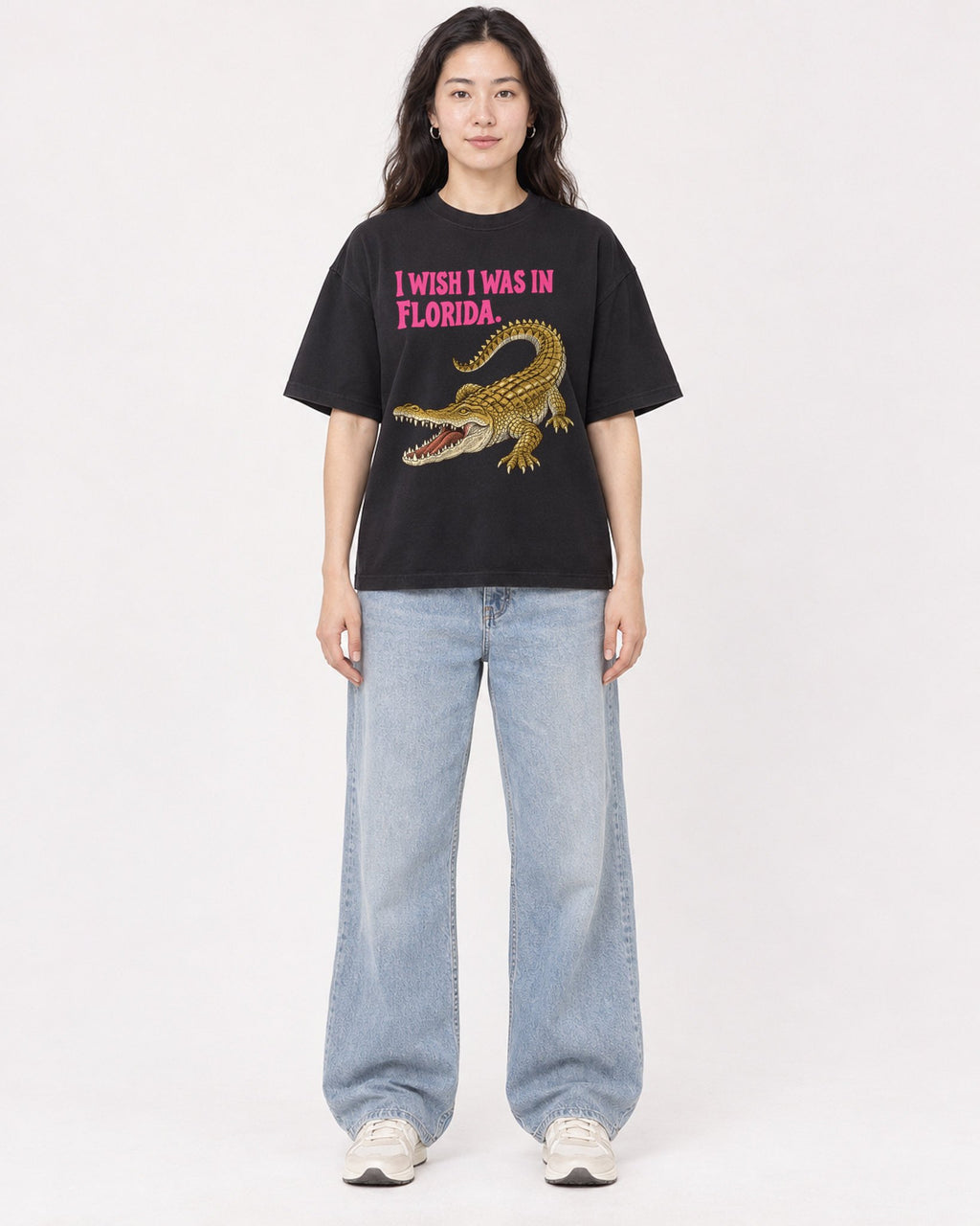 Mockup Boxy Heavyweight Tee Black female full-body 03