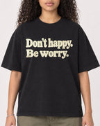 Mockup Boxy Heavyweight Tee Black female close-up 10