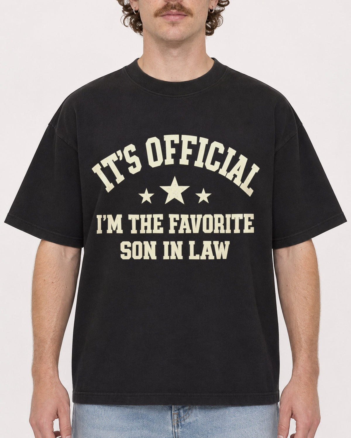 Mockup Boxy Heavyweight Tee Black male close-up 09
