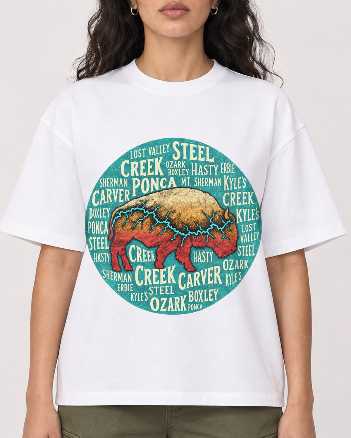 Mockup Boxy Heavyweight Tee White female close-up 07
