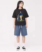 Mockup Boxy Heavyweight Tee Black female full-body 01