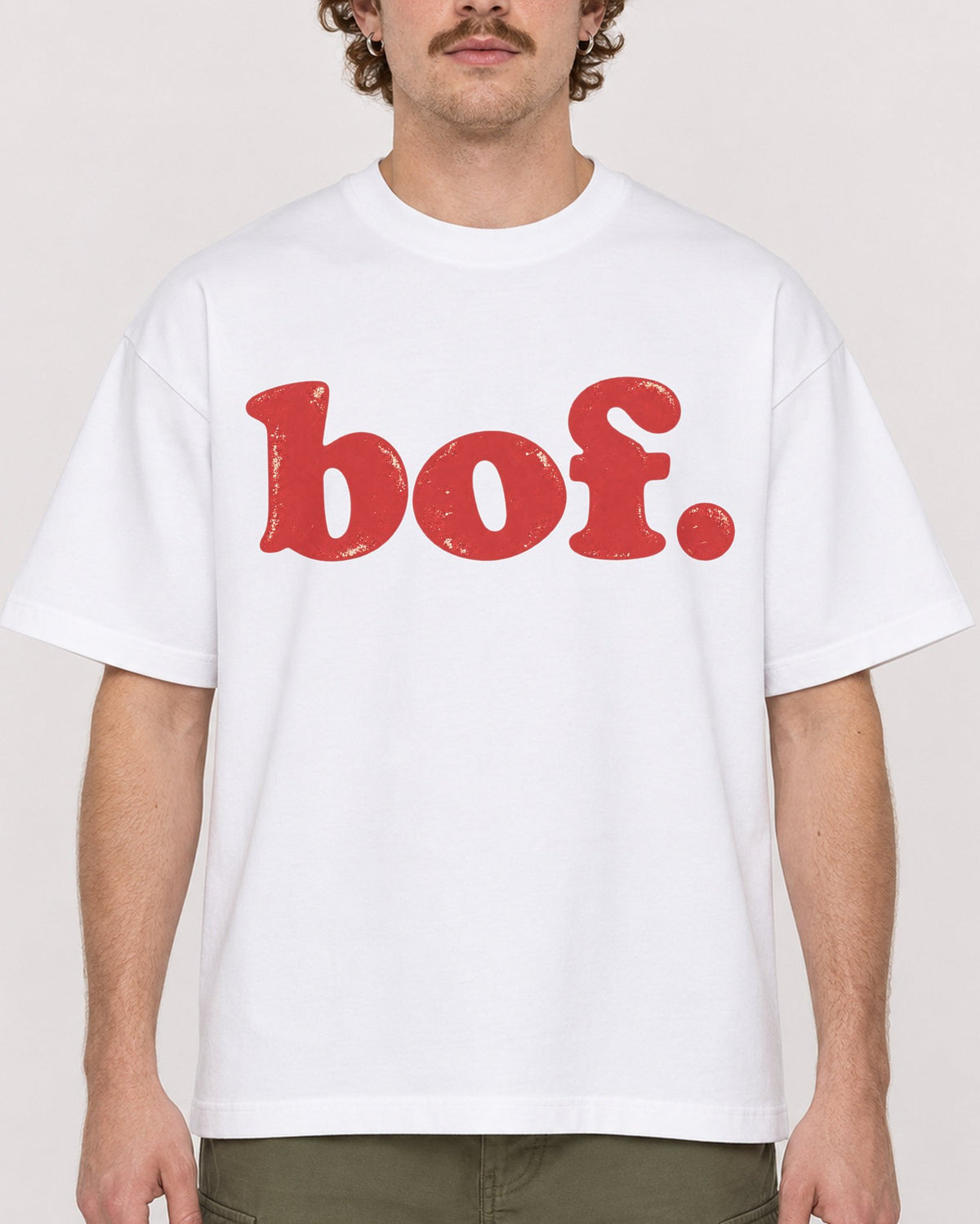 Mockup Boxy Heavyweight Tee White male close-up 09