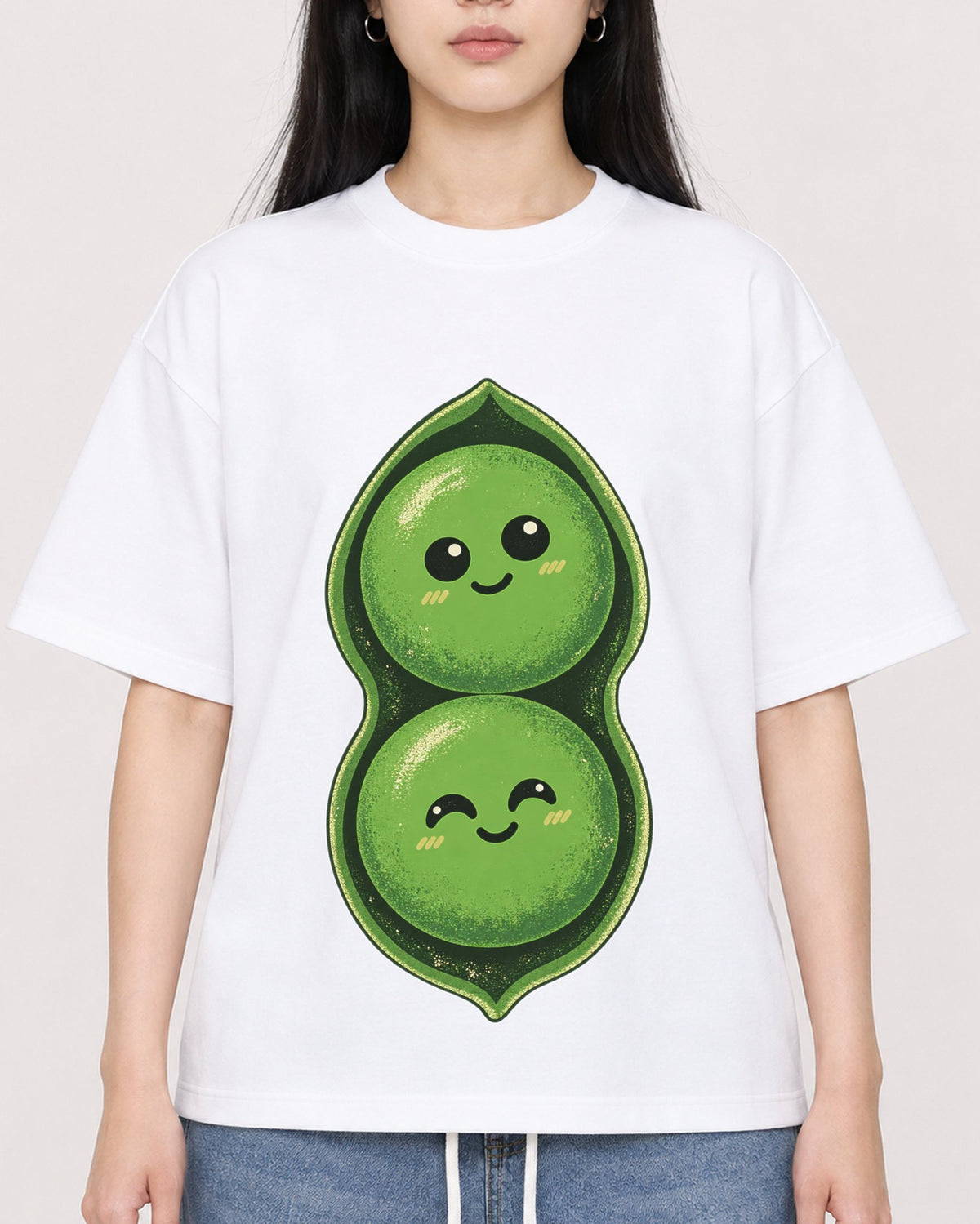 Mockup Boxy Heavyweight Tee White female close-up 01