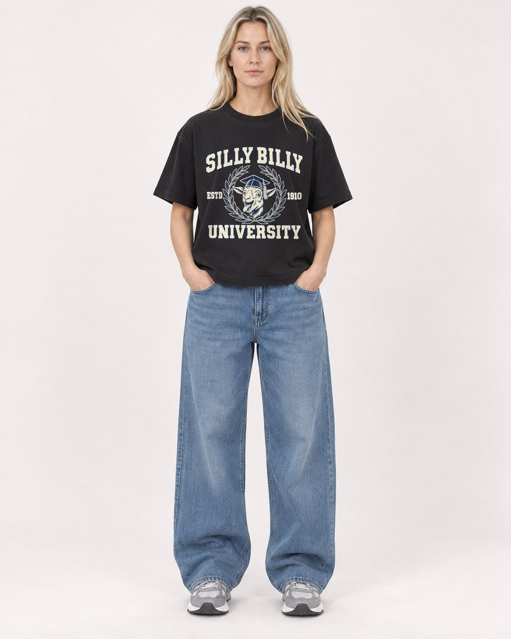 Mockup Boxy Heavyweight Tee Black female full-body 08