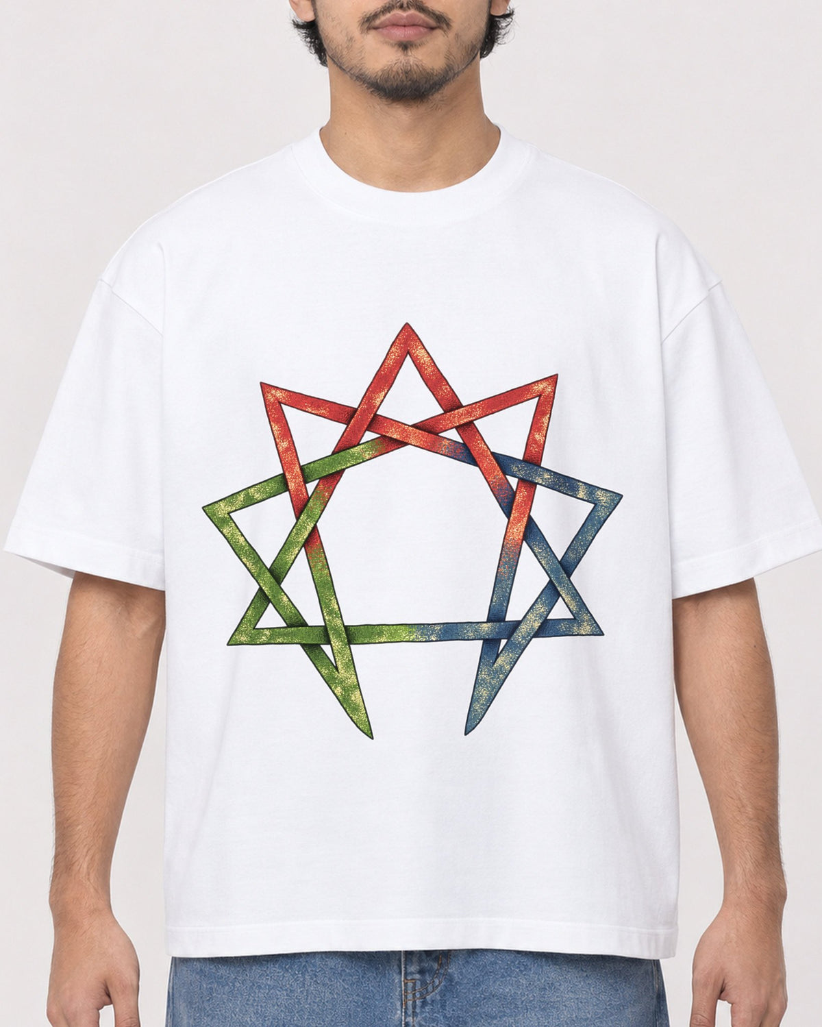 Mockup Boxy Heavyweight Tee White male close-up 02