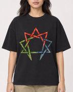 Mockup Boxy Heavyweight Tee Black female close-up 02